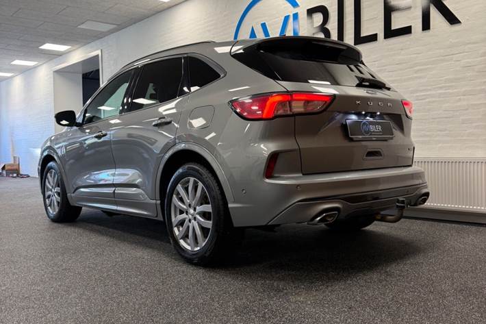 Sølv Ford Kuga fra 2021