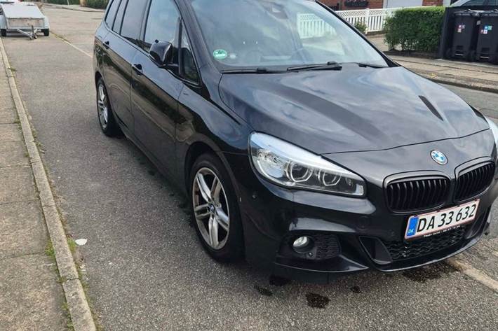 Sort BMW 220i fra 2016