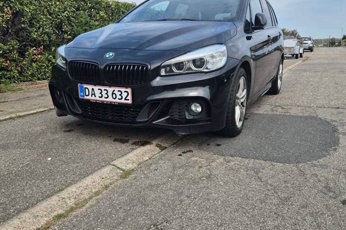 Sort BMW 220i fra 2016