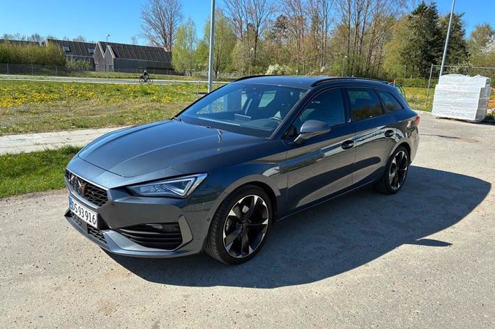Grå Cupra Leon fra 2023