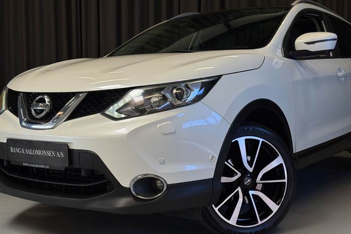 Hvid Nissan Qashqai fra 2017