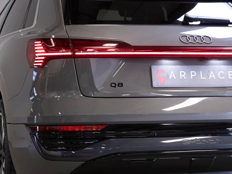 Audi Q8 e-tron 50 quattro