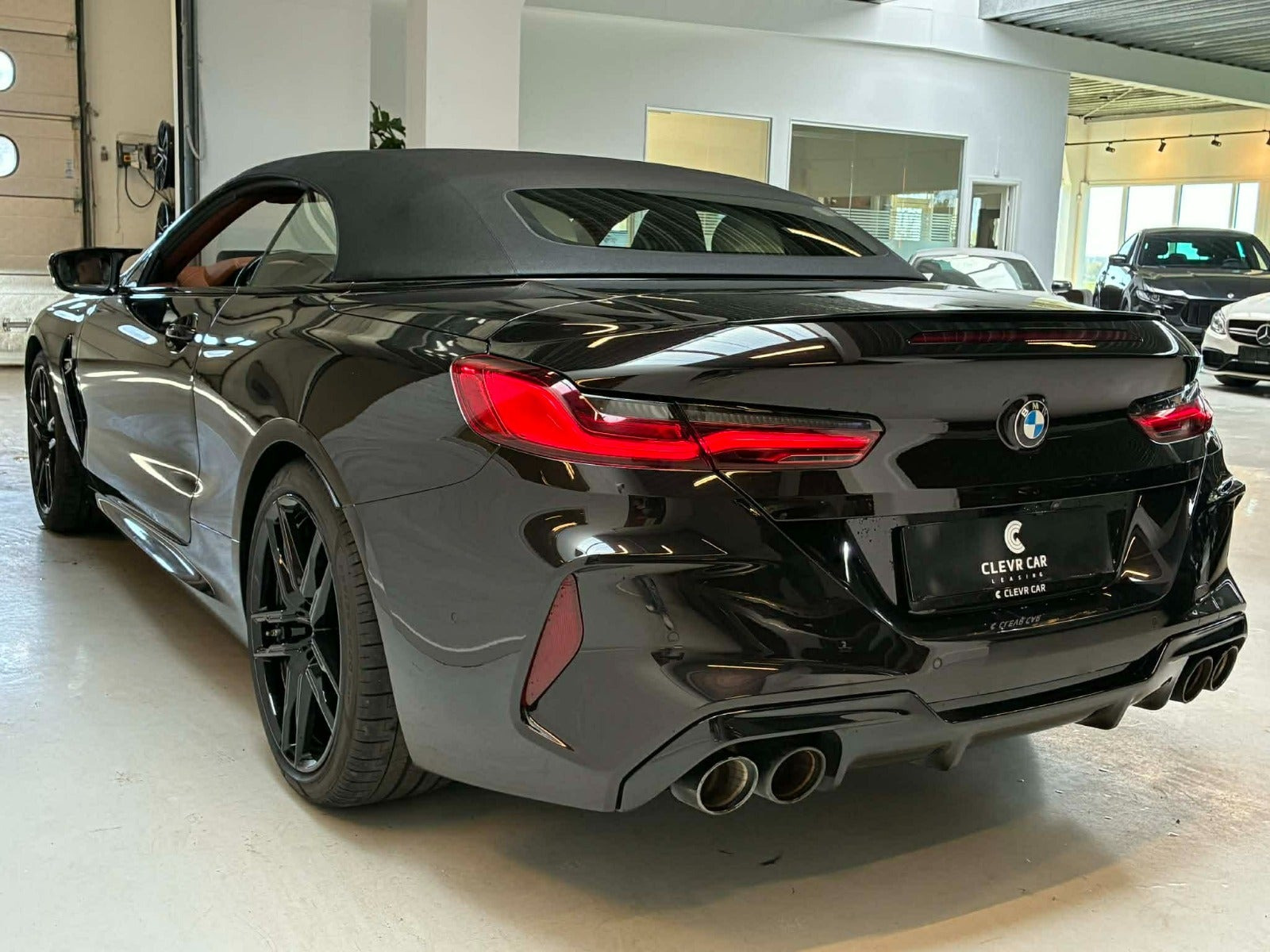 Sort BMW M8 fra 2021