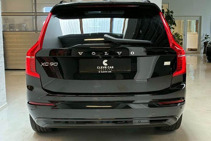 Sort Volvo XC90 fra 2022
