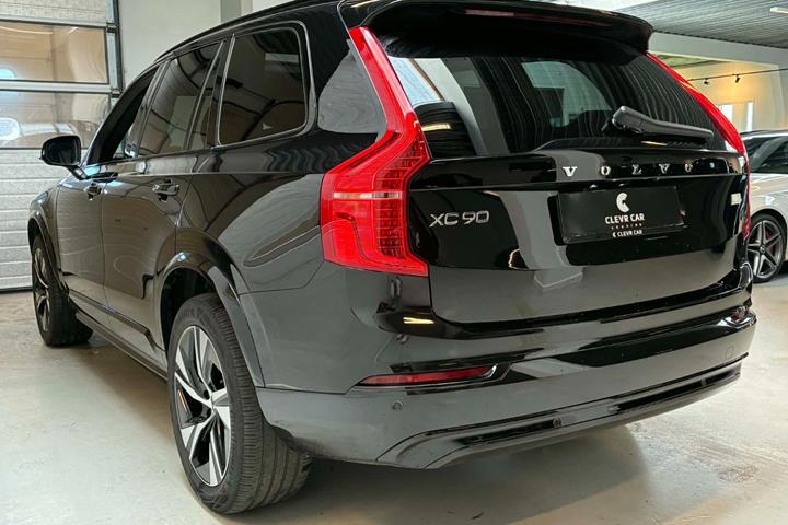 Sort Volvo XC90 fra 2022