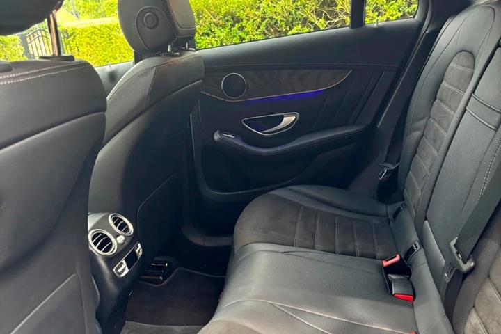 Sort Mercedes EQC400 fra 2020