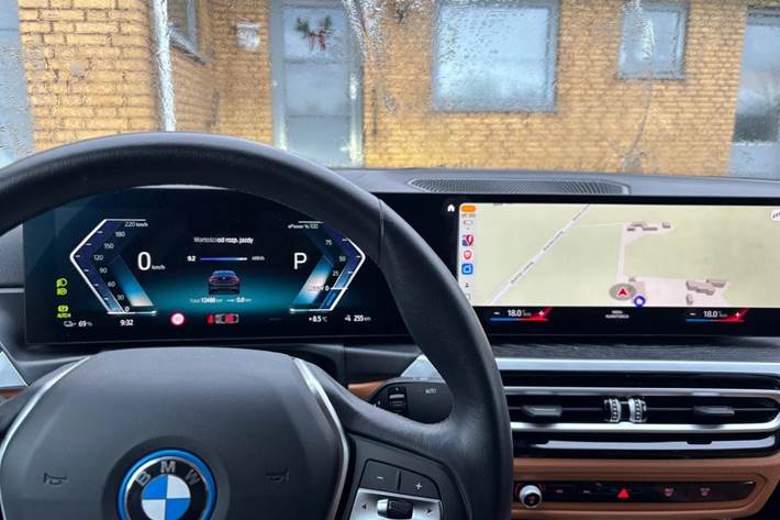 Sort BMW i4 fra 2023