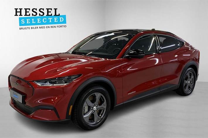 Rød Ford Mustang Mach-E fra 2023