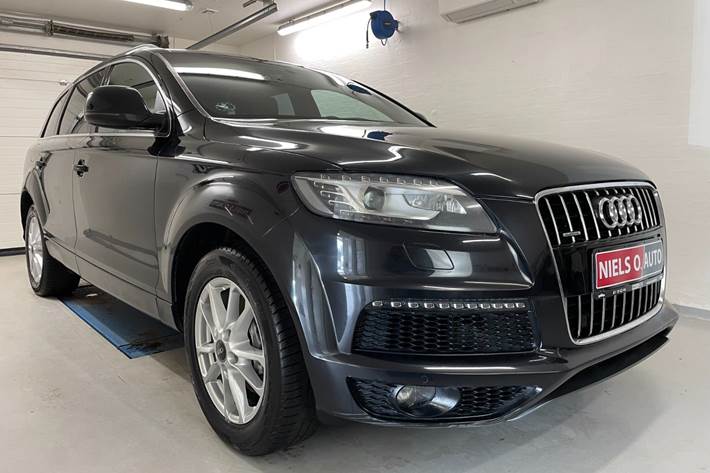 Sort Audi Q7 fra 2007