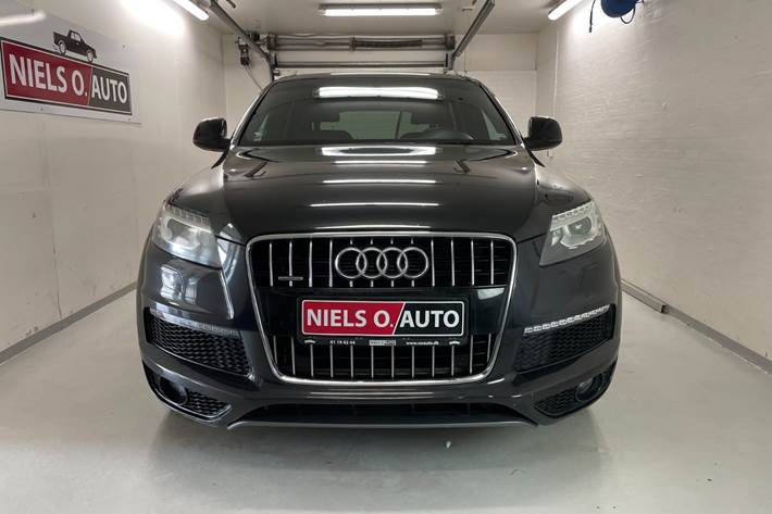 Sort Audi Q7 fra 2007
