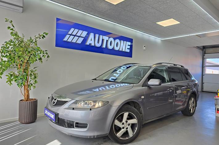 Grå Mazda 6 fra 2007