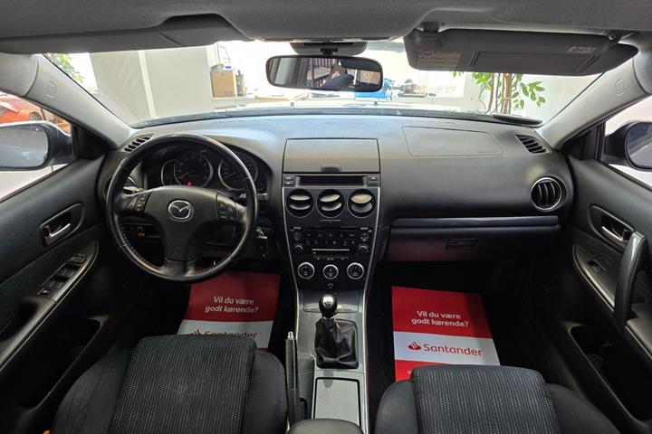 Grå Mazda 6 fra 2007