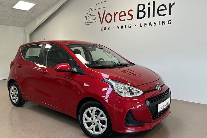 Rød Hyundai i10 fra 2019