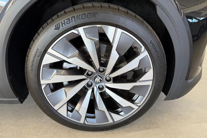 Sort Skoda Elroq fra 2025