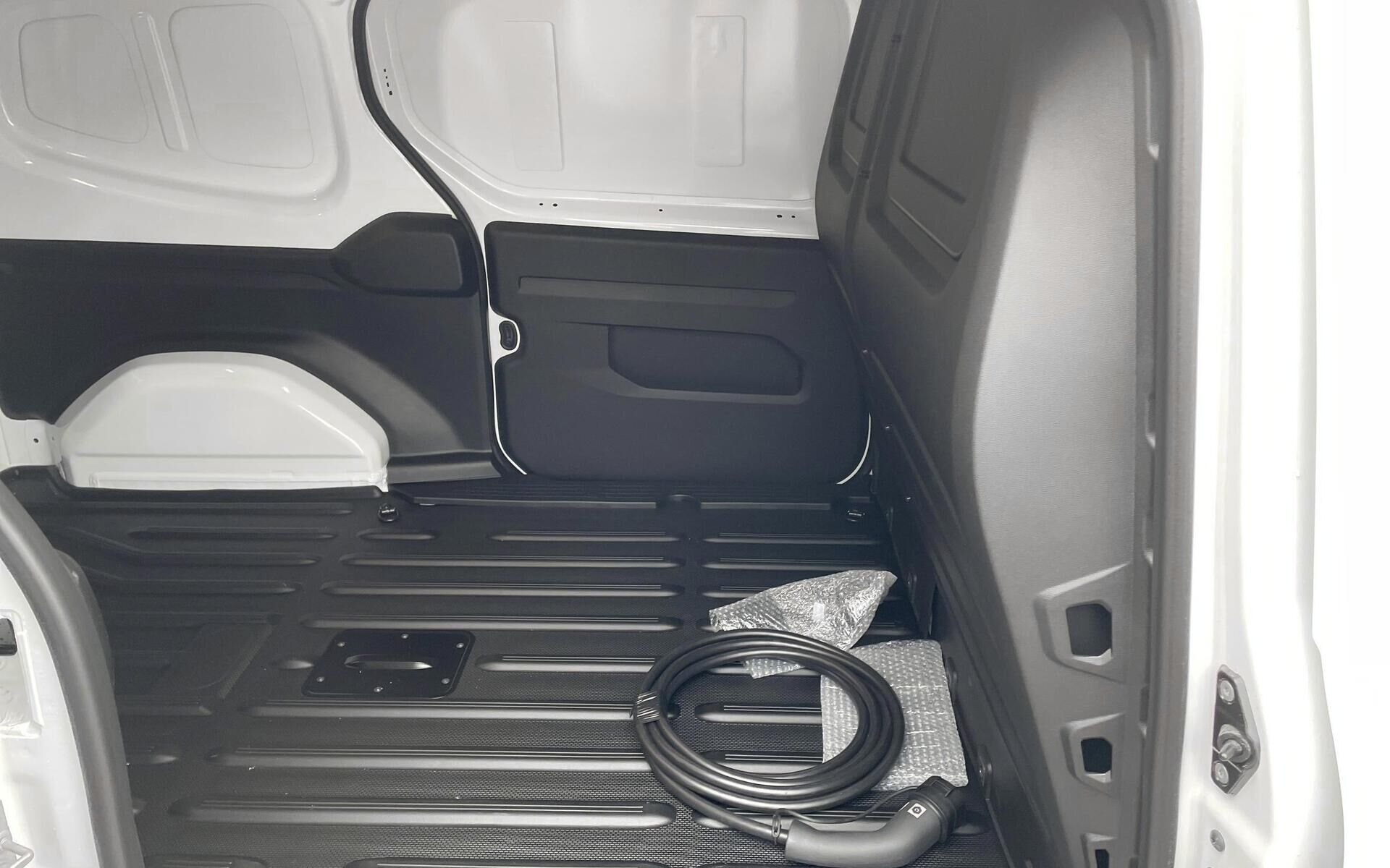 Hvid Nissan Townstar fra 2026