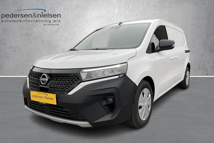 Hvid Nissan Townstar fra 2026 set udefra