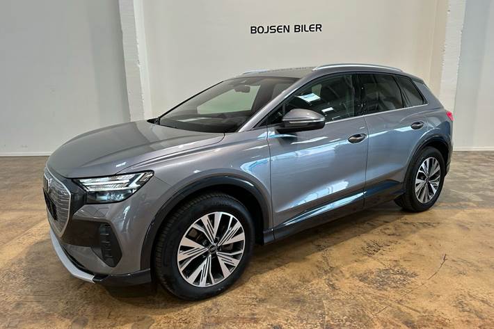Grå Audi Q4 fra 2024