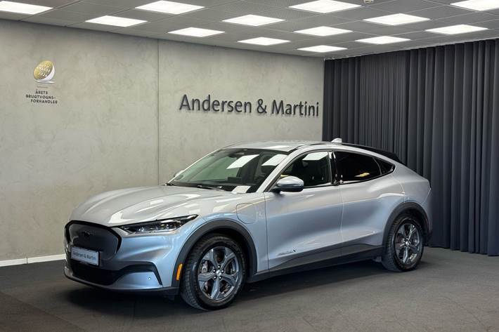 Sølv Ford Mustang Mach-E fra 2021