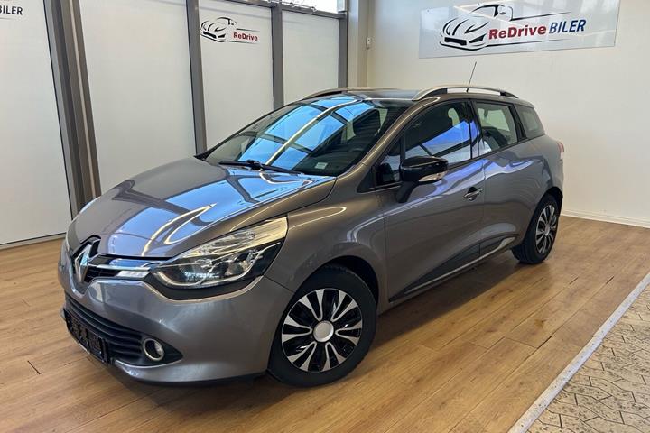 Sort Renault Clio fra 2015 set udefra