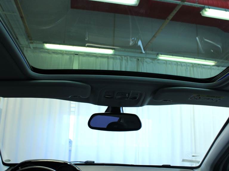Peugeot 2008 1,2 PureTech 130 Selection Sky