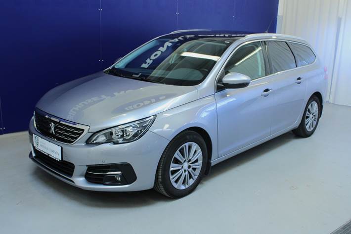 Sølv Peugeot 308 fra 2020