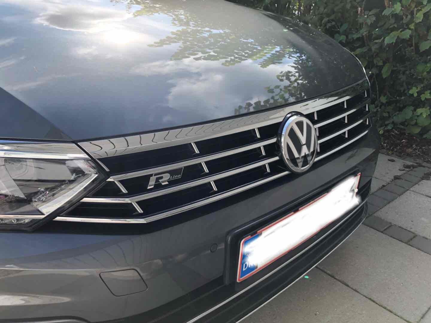 Grå VW Passat fra 2017