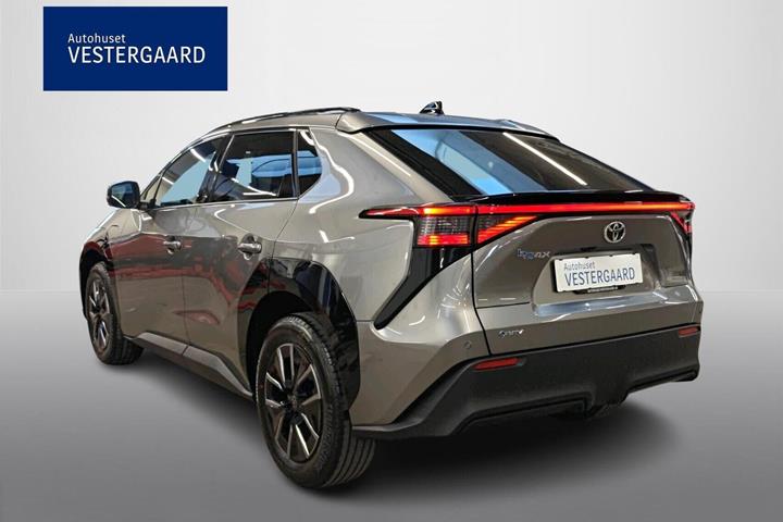 Grå Toyota BZ4X fra 2026