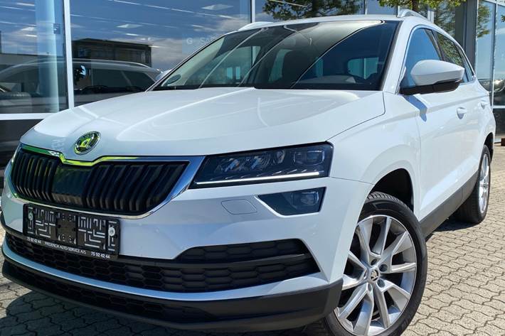 Hvid Skoda Karoq fra 2018