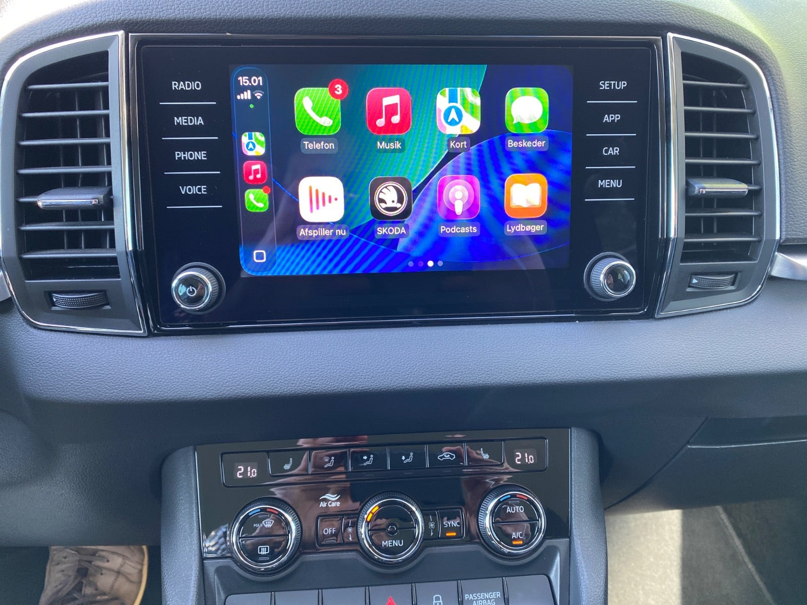 Hvid Skoda Karoq fra 2018