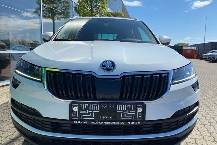 Hvid Skoda Karoq fra 2018