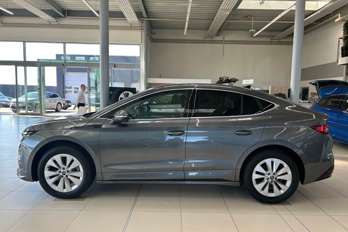 Grå Skoda Enyaq fra 2026