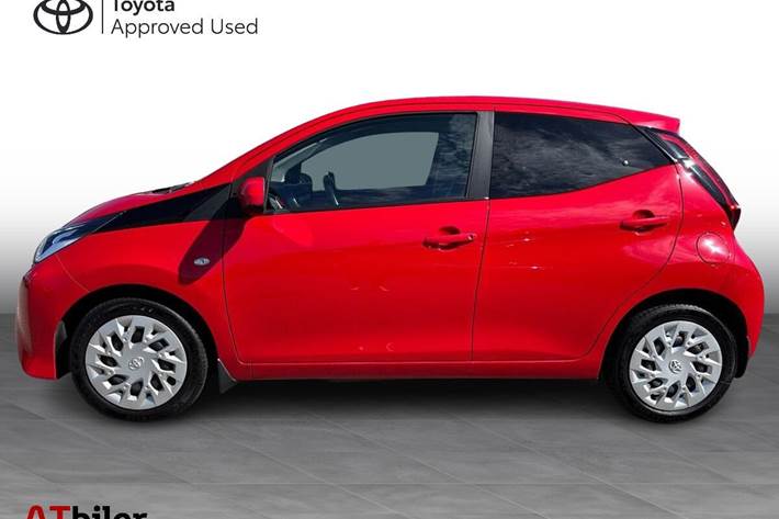 Rød Toyota Aygo fra 2020