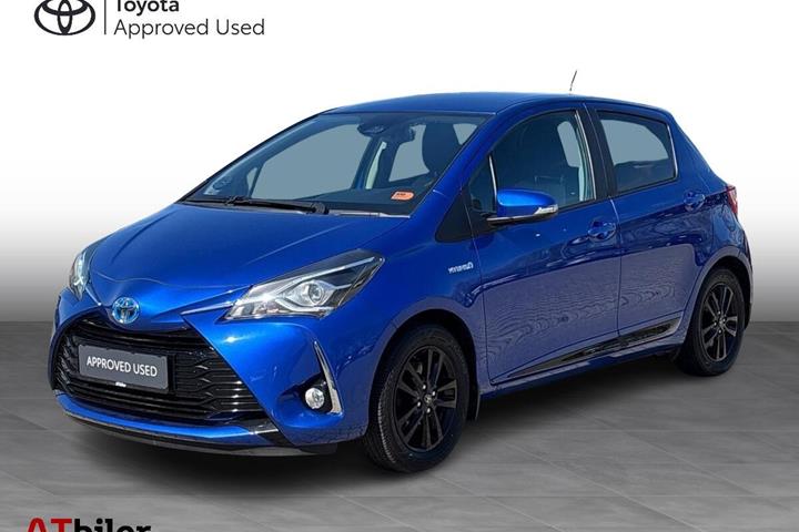 Blå Toyota Yaris fra 2019 set udefra