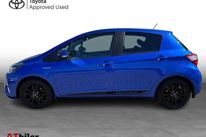Blå Toyota Yaris fra 2019