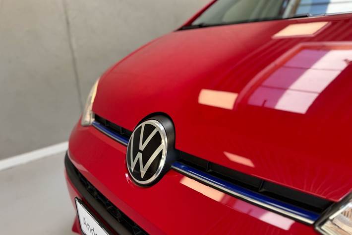 Rød VW e-up fra 2021