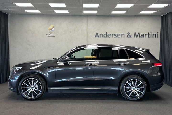 Grå Mercedes EQC 400 fra 2021