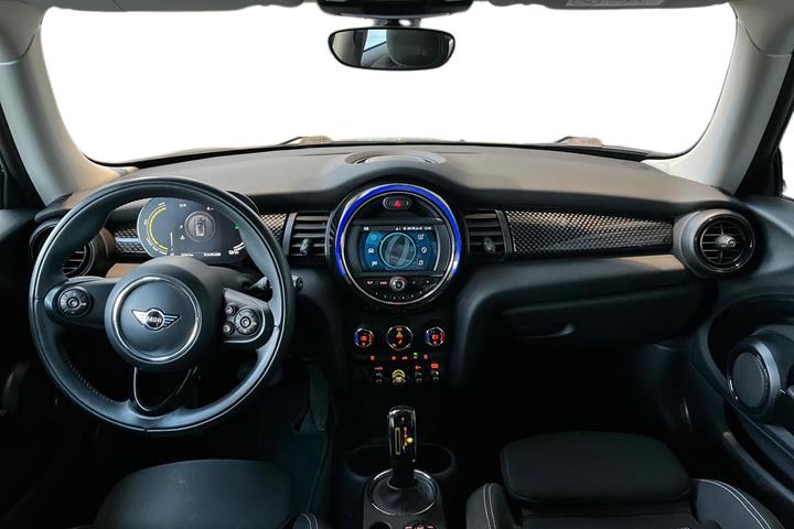 Grå Mini Cooper fra 2020