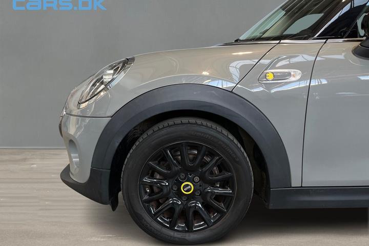 Grå Mini Cooper fra 2020