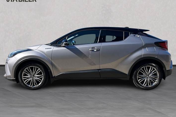 Sølv Toyota C-HR fra 2021
