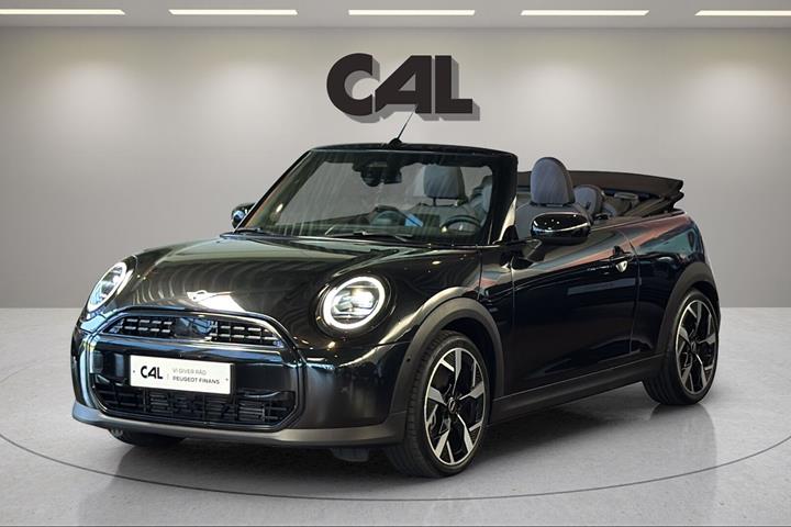 Sort Mini Cooper fra 2025 set udefra