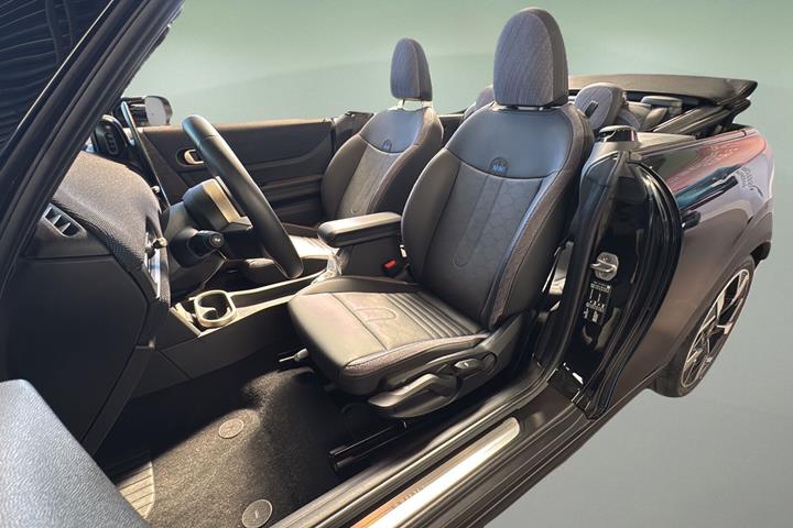 Sort Mini Cooper fra 2025
