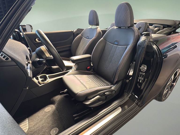 Mini Cooper 2,0 C Classic Trim Option Level M Steptronic 163HK Cabr. 7g Aut.