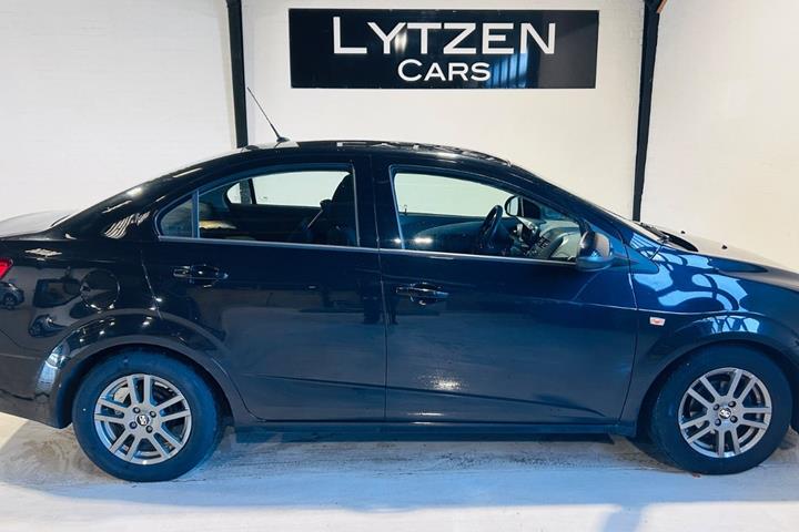 Sort Chevrolet Aveo fra 2013