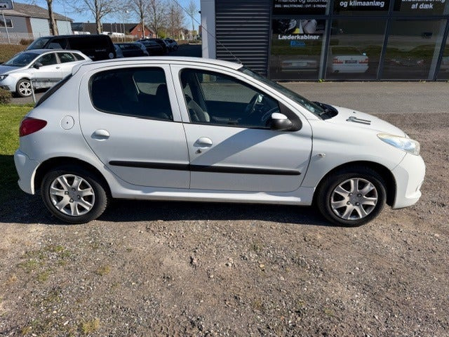 undefined Peugeot 206+ fra 2012