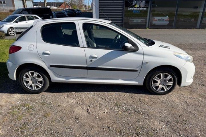 undefined Peugeot 206+ fra 2012