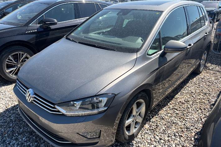 Grå VW Golf Sportsvan fra 2015
