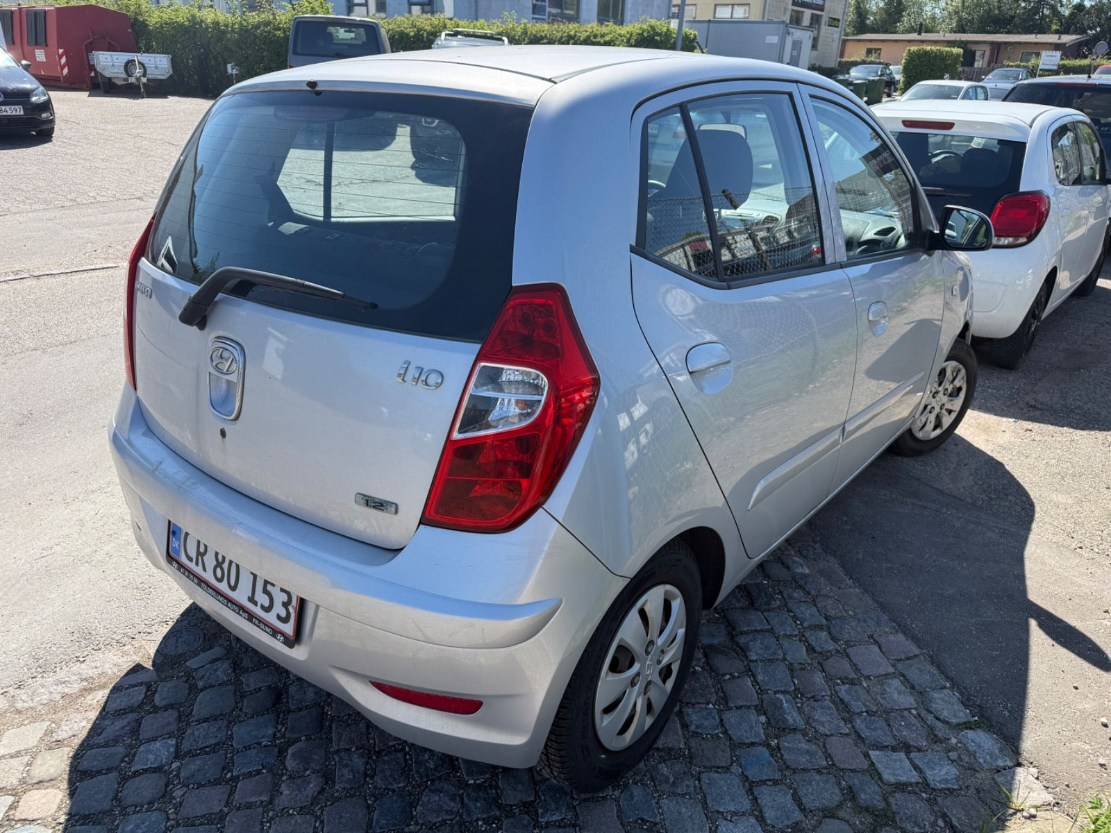 Sølv Hyundai i10 fra 2012