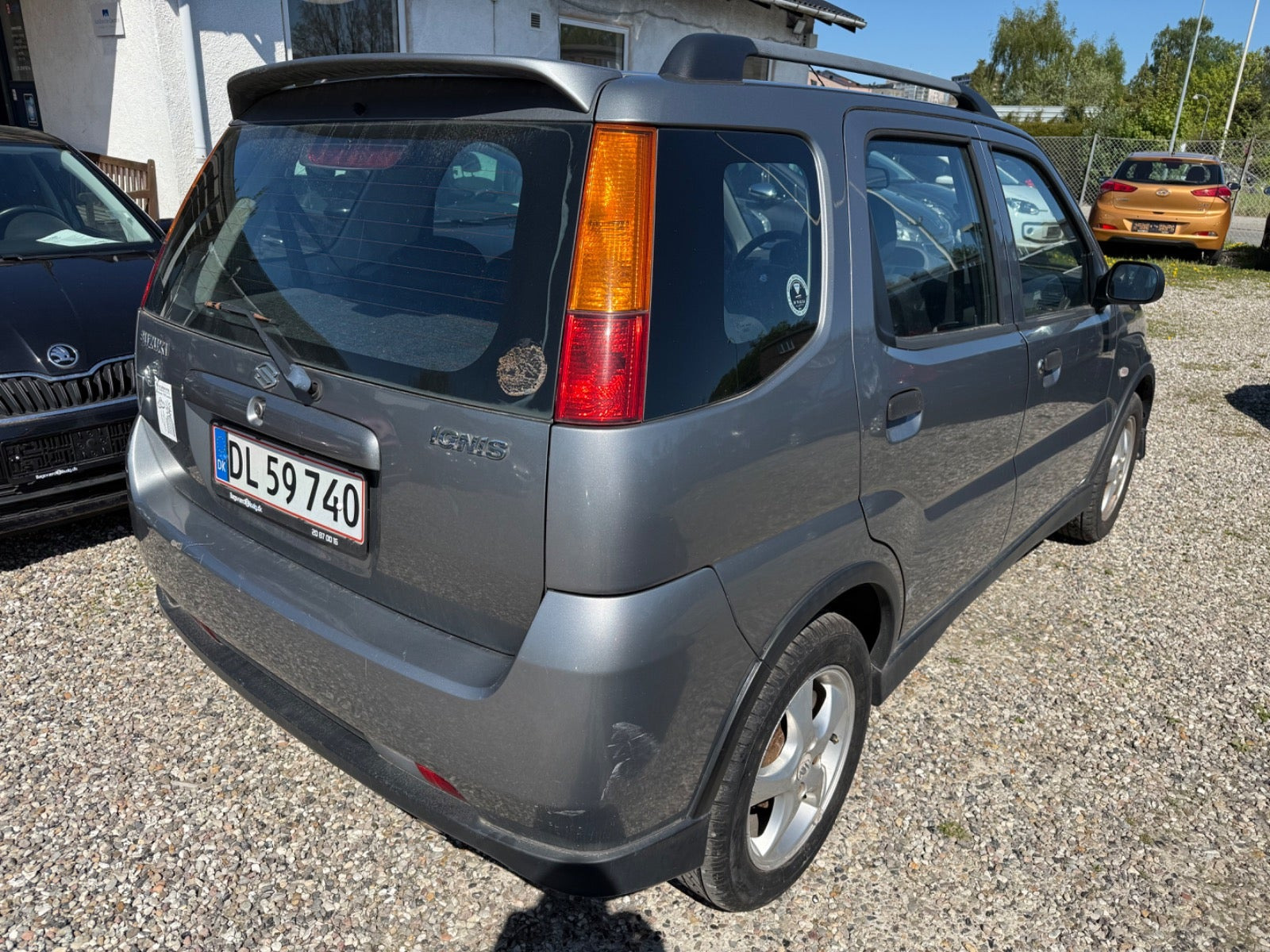 Grå Suzuki Ignis fra 2005