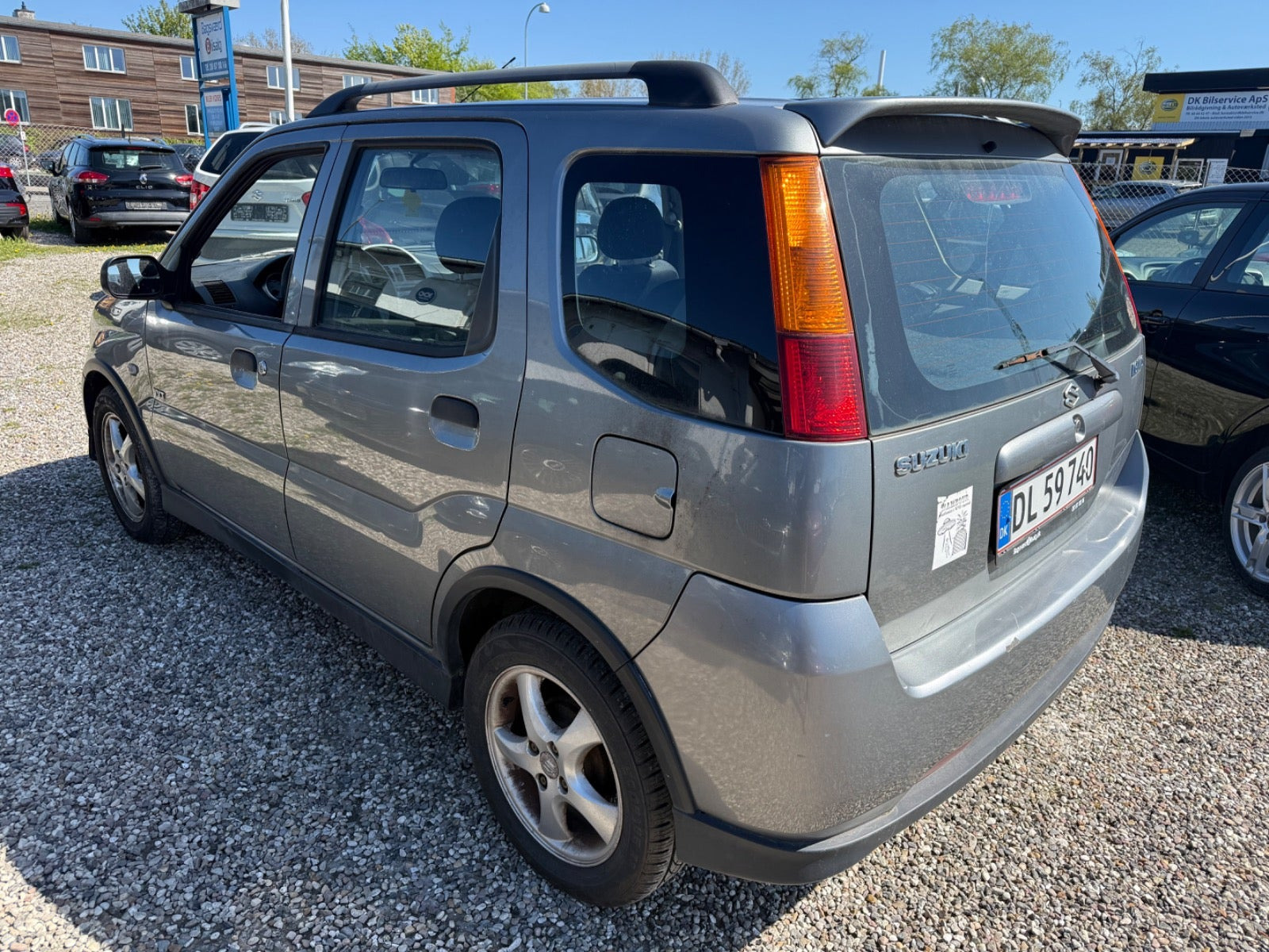 Grå Suzuki Ignis fra 2005