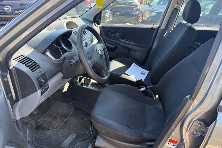 Grå Suzuki Ignis fra 2005